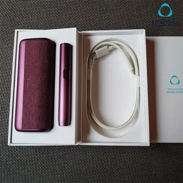IQOS ILUMA i PRIME 冰峰藍全套內容物